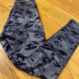 ZYIA silver camo supreme hi-rise 7/8 24” 6-8 nwt